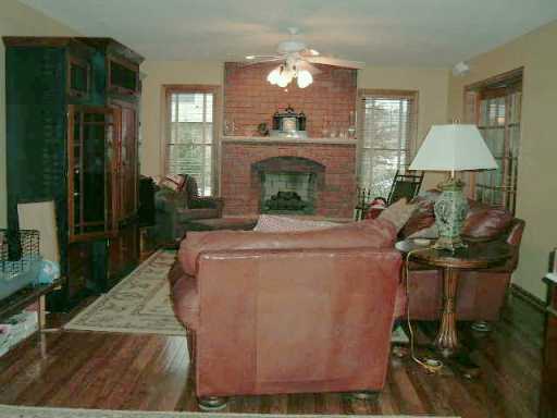 9620 Downing Pl, Irwin, PA 15642 photo 6