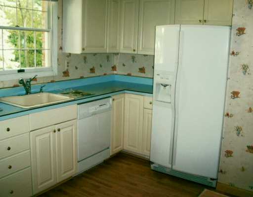 343 Christy, Eighty Four, PA 15330 photo 4
