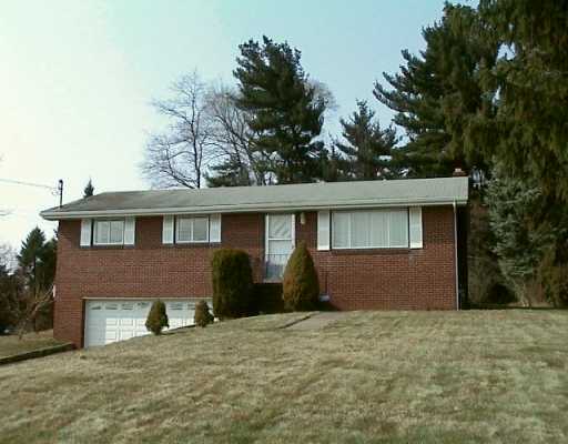 203 Mccartney Dr, Coraopolis, PA 15108 photo 1