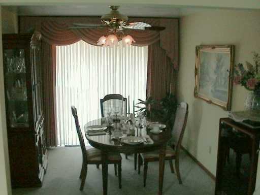 203 Mccartney Dr, Coraopolis, PA 15108 photo 3