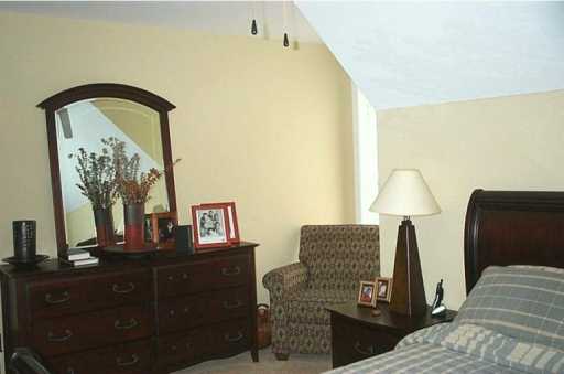501 E Vanderbilt Dr, Mars, PA 16046 photo 8