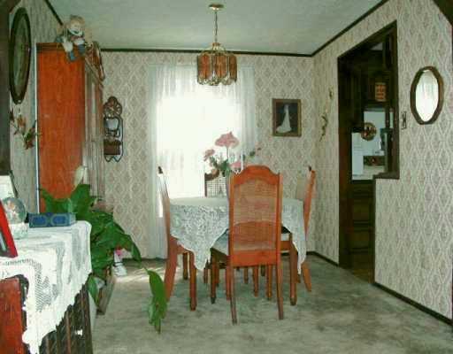 1869 Ivanhoe Dr, Irwin, PA 15642 photo 2