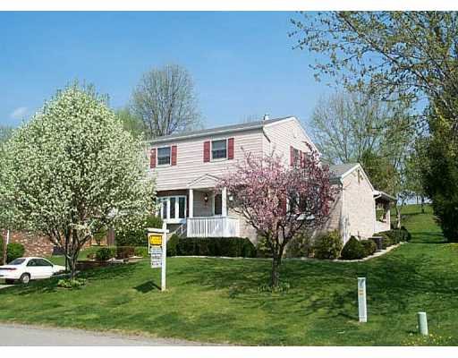29 Dover Rd, Irwin, PA 15642 photo 1