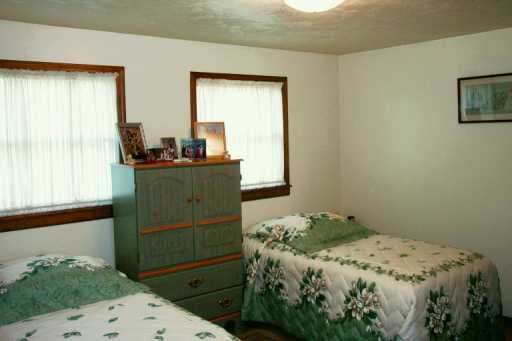 13781 Ormsby Dr, Irwin, PA 15642 photo 7