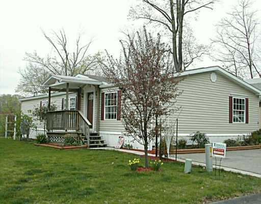 307 Evergreen Ct, Export, PA 15632 photo 1