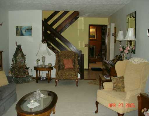 2377 Mt Vernon Ave, Export, PA 15632 photo 4