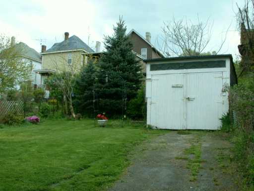 638 Braddock Ave, Monessen, PA 15062 photo 3