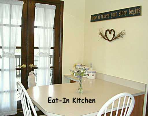 241 Farmbrook, Greensburg, PA 15601 photo 3