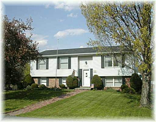 241 Farmbrook, Greensburg, PA 15601 photo 1