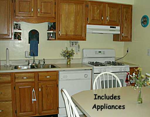 241 Farmbrook, Greensburg, PA 15601 photo 2