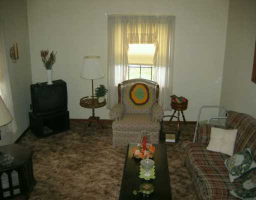 1021 Cooper St, Vandergrift, PA 15690 photo 4