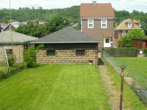 134 Fourth St, Braddock, PA 15104 photo 3