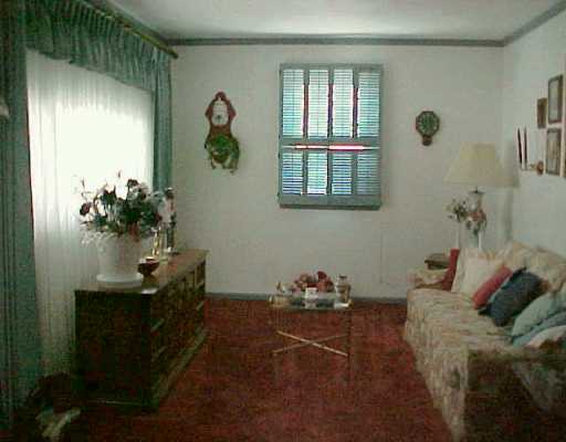 1253 Cascade Rd, Monaca, PA 15061 photo 5