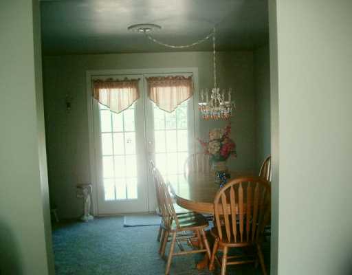 5 Biscayne Dr, Slovan, PA 15078 photo 3