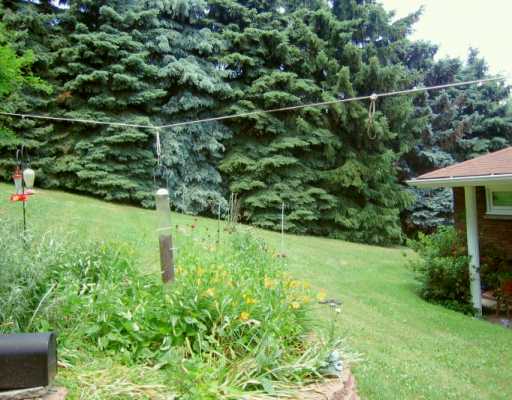 110 Pace St, Irwin, PA 15642 photo 8