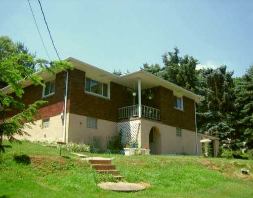 110 Pace St, Irwin, PA 15642 photo 1
