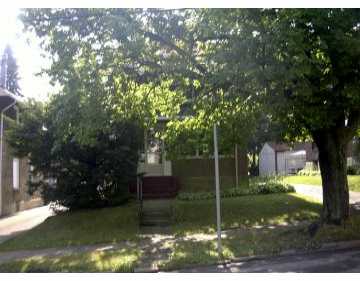 33 Shenango Blvd, Farrell, PA 16121 photo 1