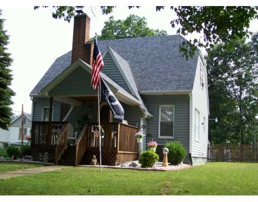 998 Johnson Ave, Monaca, PA 15061 photo 1