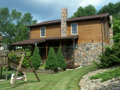 1242 Eckert, Monaca, PA 15061 photo 6
