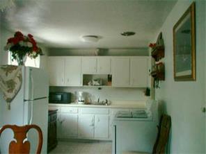 13584 Ormsby Dr, Irwin, PA 15642 photo 3