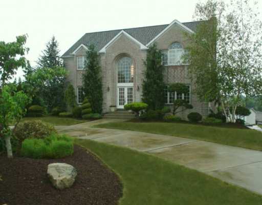 92 Chevalier Ct, Eighty Four, PA 15330 photo 1