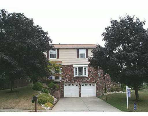 997 Fieldstone Dr, Irwin, PA 15642 photo 1