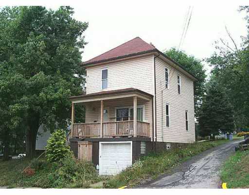 101 1st St, Irwin, PA 15642 photo 1