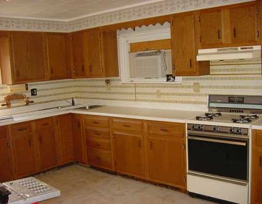 819 Maple Ave, New Eagle, PA 15067 photo 3