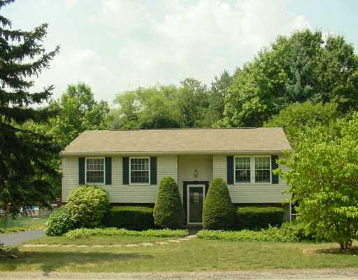 1880 Colleen Dr, Irwin, PA 15642 photo 1