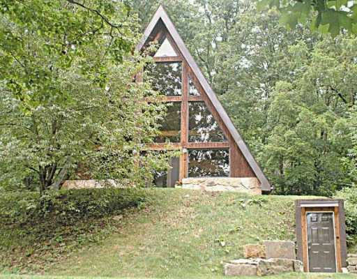 1295 Upper Mateer Rd, Vandergrift, PA 15690 photo 1