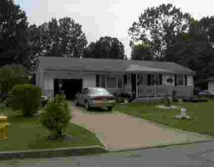 2091 Debrakeleer Ave, Farrell, PA 16121 photo 1
