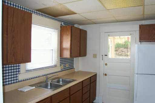 364 Ormond, Sharon, PA 16146 photo 5