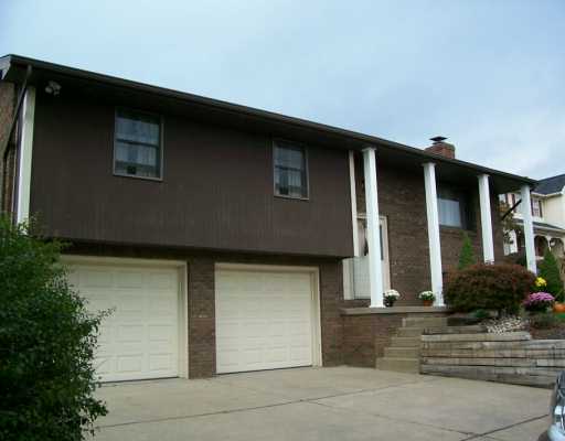 115 Cedar Ridge Dr, Monaca, PA 15061 photo 1