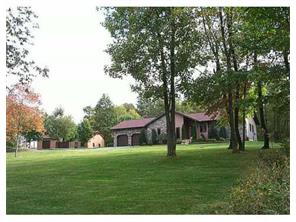 2138 Forest Dr, Apollo, PA 15613 photo 1