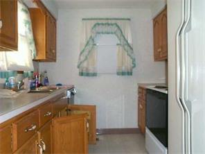 2384 Sunset Dr, Irwin, PA 15642 photo 3
