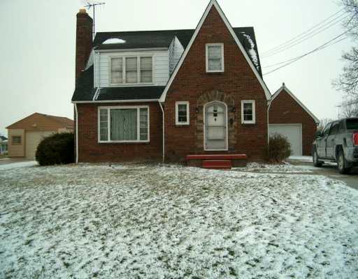 70 Capitol Ct, Farrell, PA 16121 photo 1