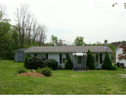 214 Wolfe Ln, Irwin, PA 15642 photo 1