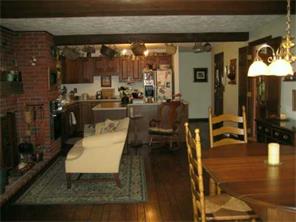 3563 Hilty Rd, Export, PA 15632 photo 2