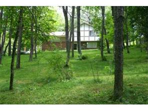 608 Thomas Rd, Eighty Four, PA 15330 photo 2