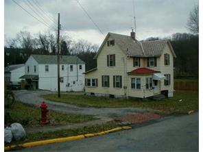 211 Hook St, Mars, PA 16046 photo 2