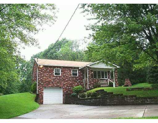 1158 Willow Rd, Vandergrift, PA 15690 photo 1