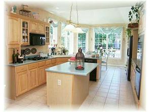 2007 Arlington Ct, Export, PA 15632 photo 6