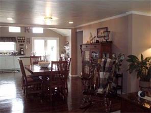 111 Coventry Dr, Monaca, PA 15061 photo 2
