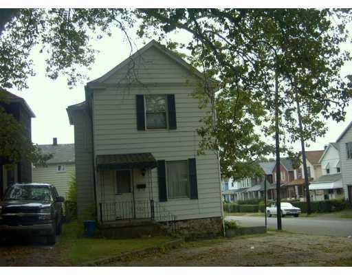 701 French St, Farrell, PA 16121 photo 1
