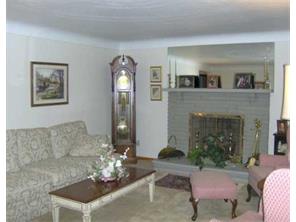 914 Ash St, Irwin, PA 15642 photo 3