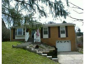 240 Pine Dr, Coraopolis, PA 15108 photo 1