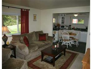 112 Crestview Dr, Coraopolis, PA 15108 photo 2