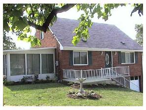 162 Long Dr, Irwin, PA 15642 photo 1