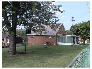 162 Long Dr, Irwin, PA 15642 photo 2