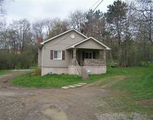 145 Long Dr, Irwin, PA 15642 photo 1